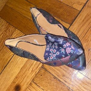 CHARLOTTE RUSSE Floral flats
